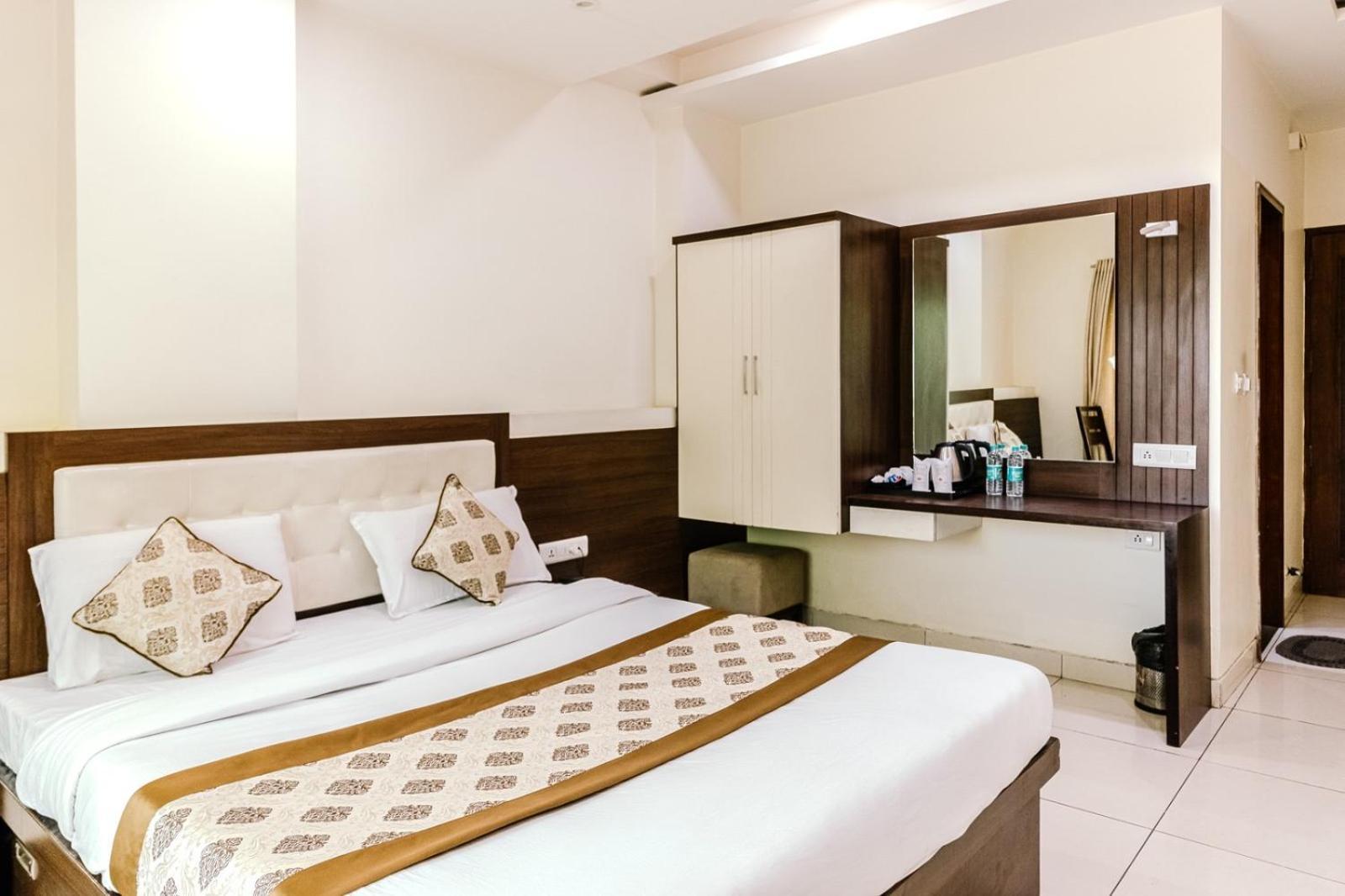 Hotel Fortune Plaza Ajmer Bagian luar foto
