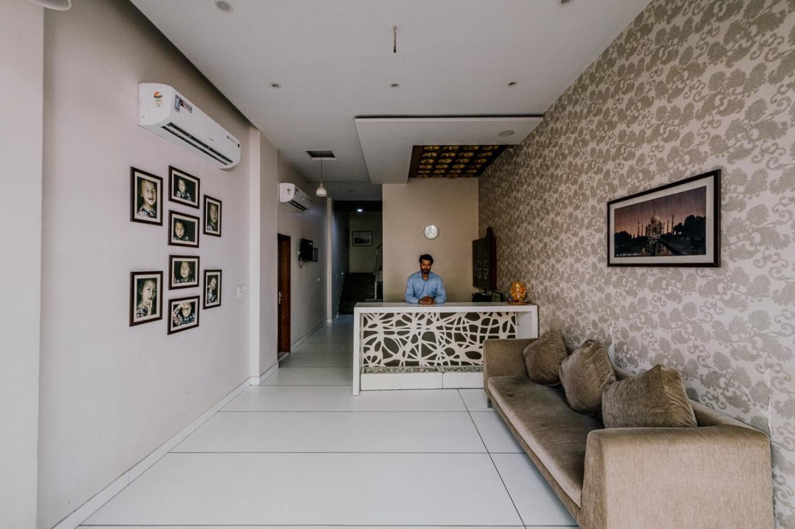 Hotel Fortune Plaza Ajmer Bagian luar foto