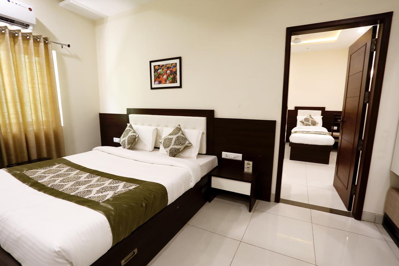 Hotel Fortune Plaza Ajmer Bagian luar foto