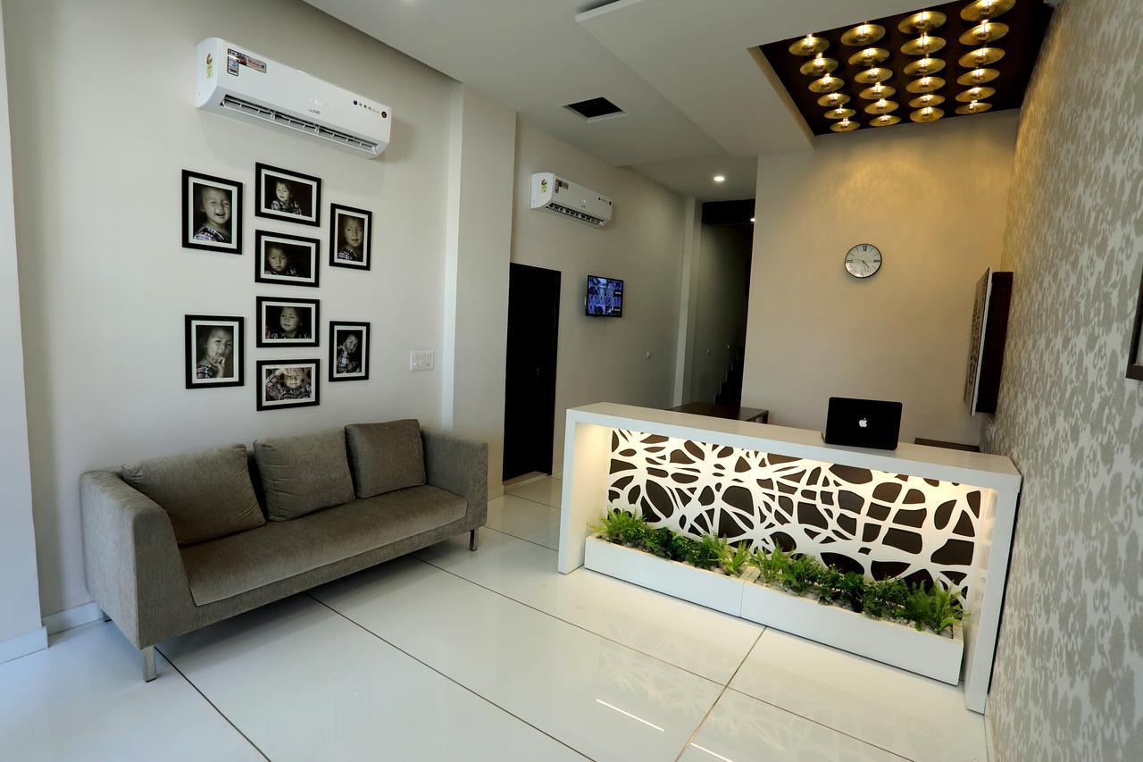 Hotel Fortune Plaza Ajmer Bagian luar foto