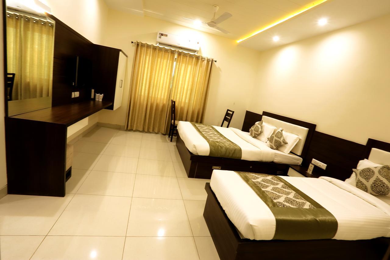 Hotel Fortune Plaza Ajmer Bagian luar foto